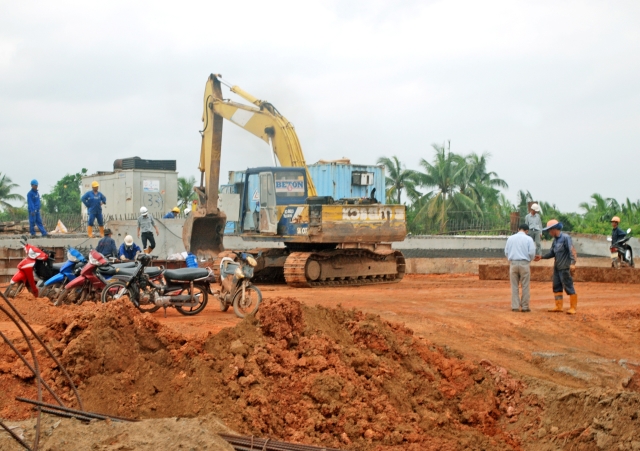 Dịch vụ thực hiện nhận thầu phụ, thầu khoán